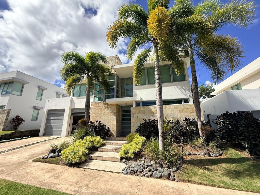 Senderos en Montehiedra COBALTO 12, San Juan, PR 00926