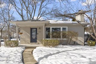 580 S Cranbrook Road, Bloomfield Hills, MI 48301