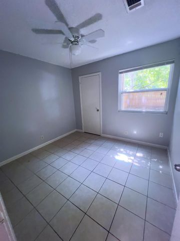 9703 Roxanna DR B, Austin, TX 78748