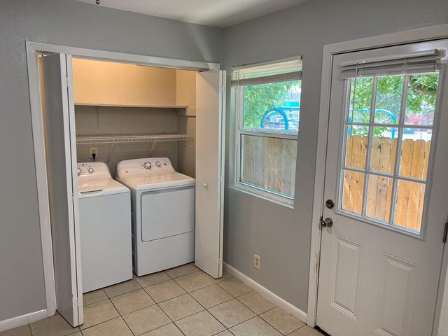 9703 Roxanna DR B, Austin, TX 78748