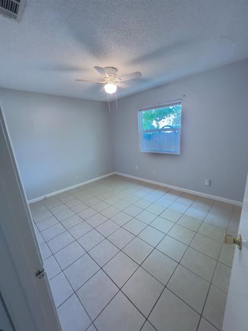 9703 Roxanna DR B, Austin, TX 78748