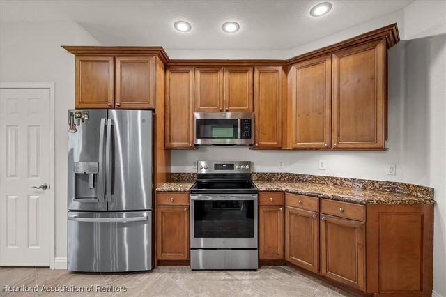 5017 Magnolia Place, Sebring, FL 33872