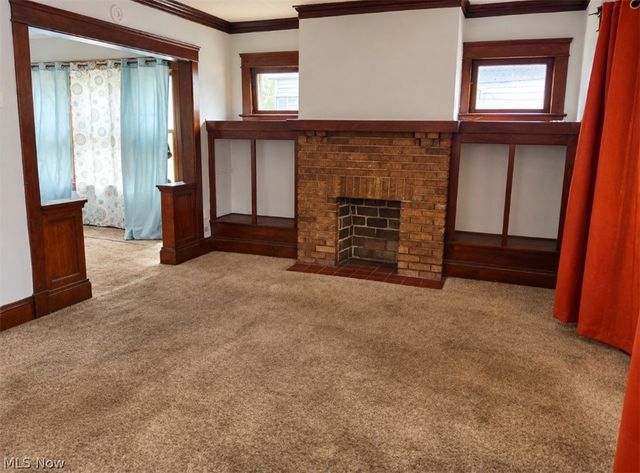 15811 Huntmere Avenue, Cleveland, OH 44110