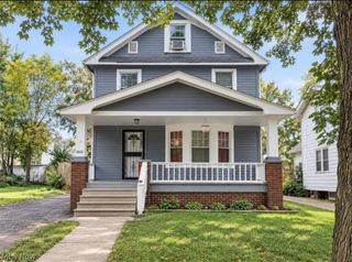 15811 Huntmere Avenue, Cleveland, OH 44110
