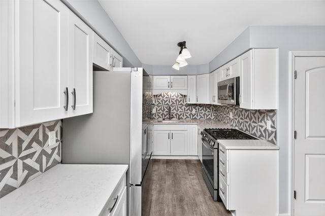 7205 SW 14th Street, Des Moines, IA 50315