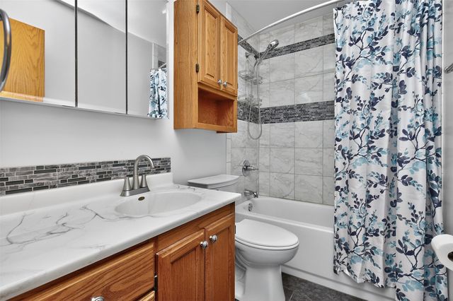 7205 SW 14th Street, Des Moines, IA 50315