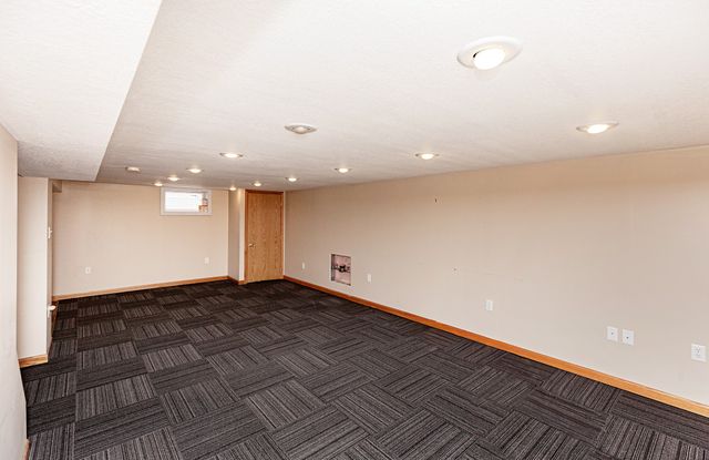 7205 SW 14th Street, Des Moines, IA 50315
