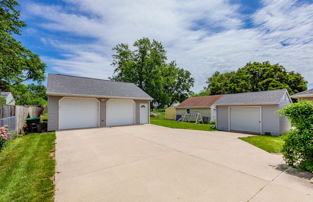 7205 SW 14th Street, Des Moines, IA 50315