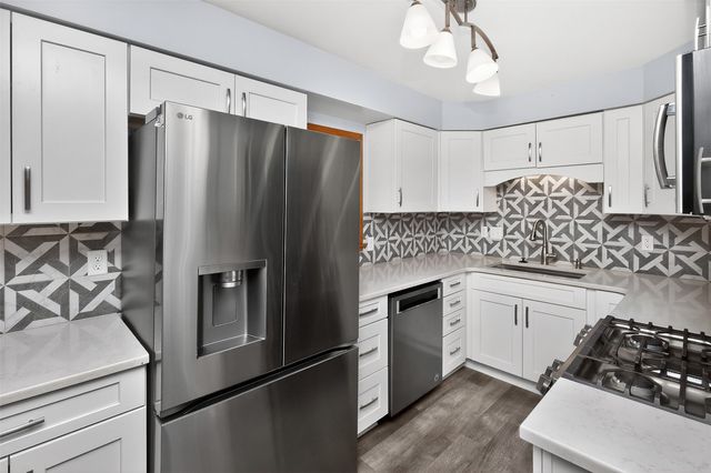 7205 SW 14th Street, Des Moines, IA 50315
