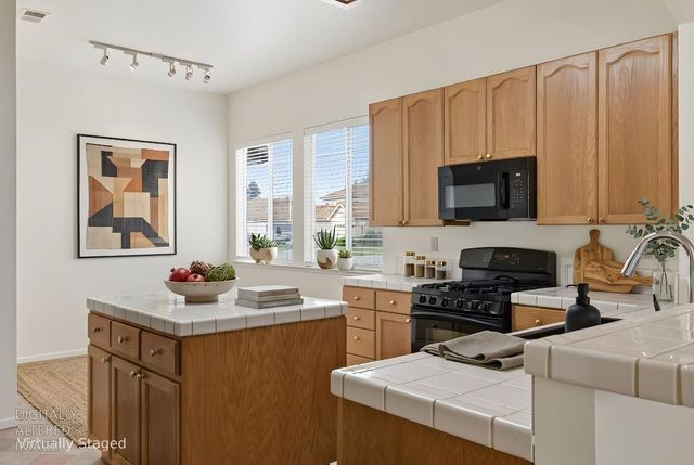 8087 Bothwell Dr, Sacramento, CA 95829