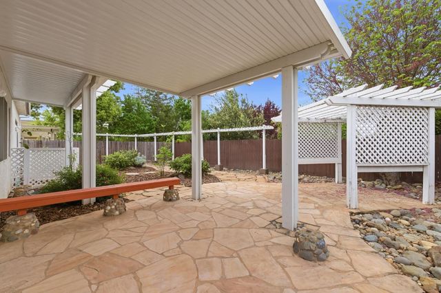 8087 Bothwell Dr, Sacramento, CA 95829