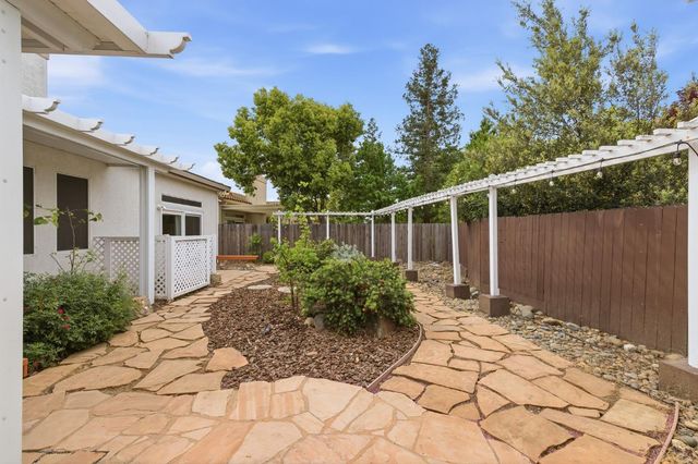 8087 Bothwell Dr, Sacramento, CA 95829