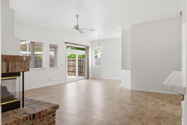 8087 Bothwell Dr, Sacramento, CA 95829