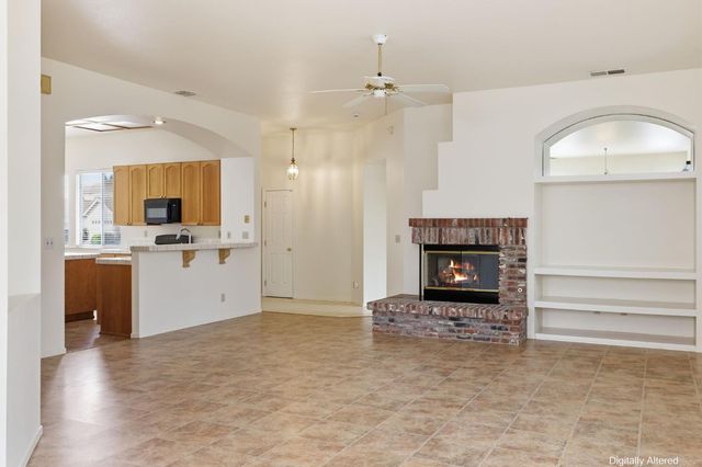 8087 Bothwell Dr, Sacramento, CA 95829