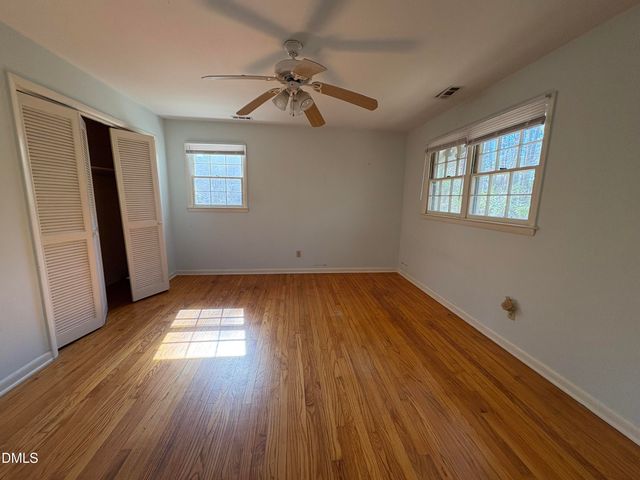 824 Ravenwood Drive, Raleigh, NC 27606