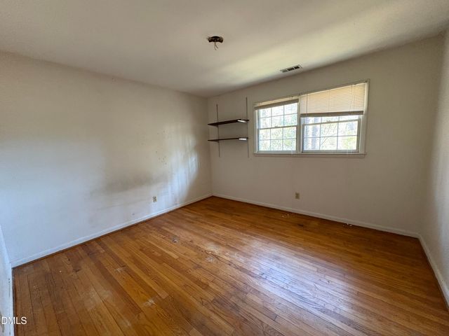 824 Ravenwood Drive, Raleigh, NC 27606