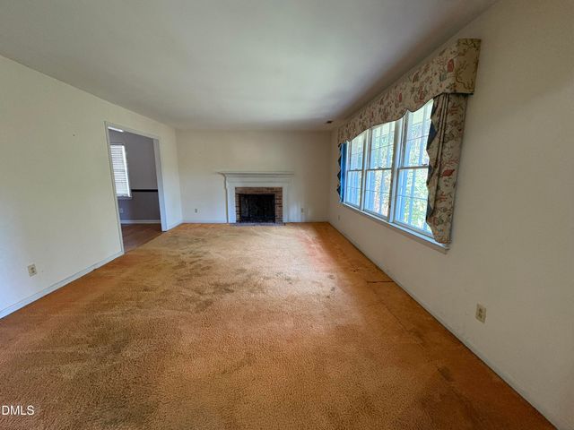 824 Ravenwood Drive, Raleigh, NC 27606