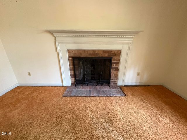 824 Ravenwood Drive, Raleigh, NC 27606