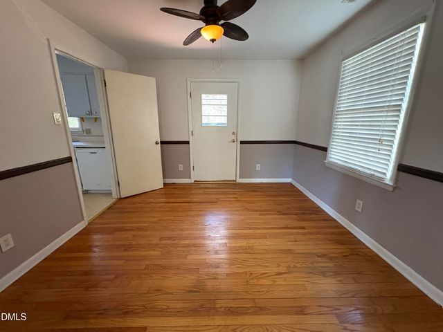 824 Ravenwood Drive, Raleigh, NC 27606