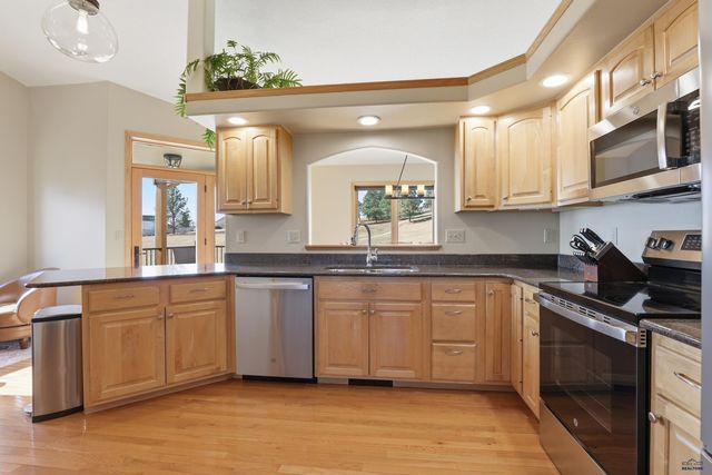 5423 BARBERRY CT, Rapid City, SD 57702