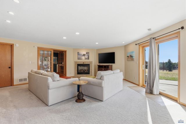 5423 BARBERRY CT, Rapid City, SD 57702