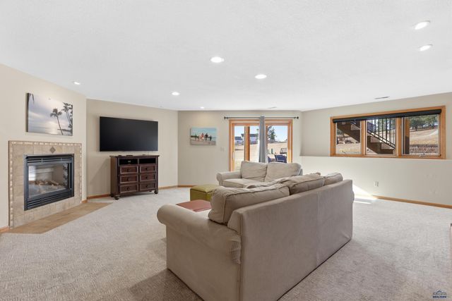 5423 BARBERRY CT, Rapid City, SD 57702