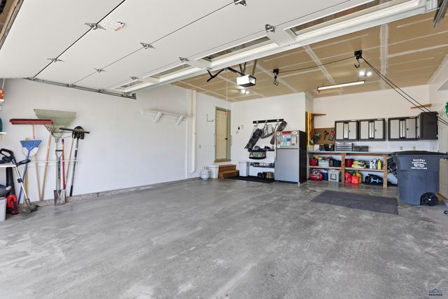 5423 BARBERRY CT, Rapid City, SD 57702