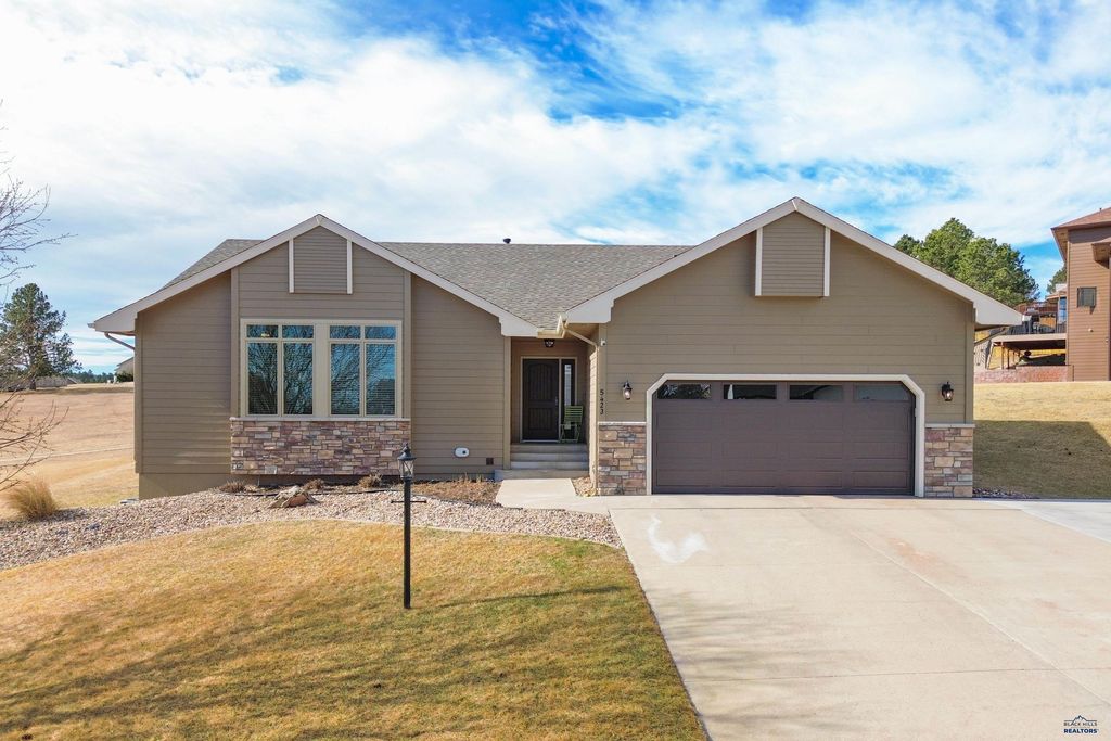 5423 BARBERRY CT, Rapid City, SD 57702
