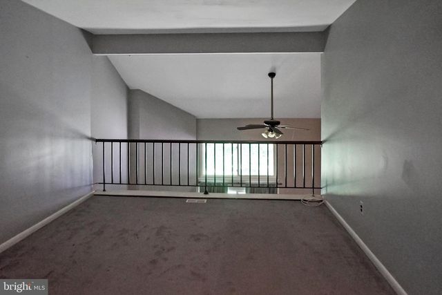 27 W AZALEA LN, Mount Laurel, NJ 08054