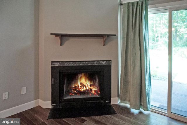 27 W AZALEA LN, Mount Laurel, NJ 08054