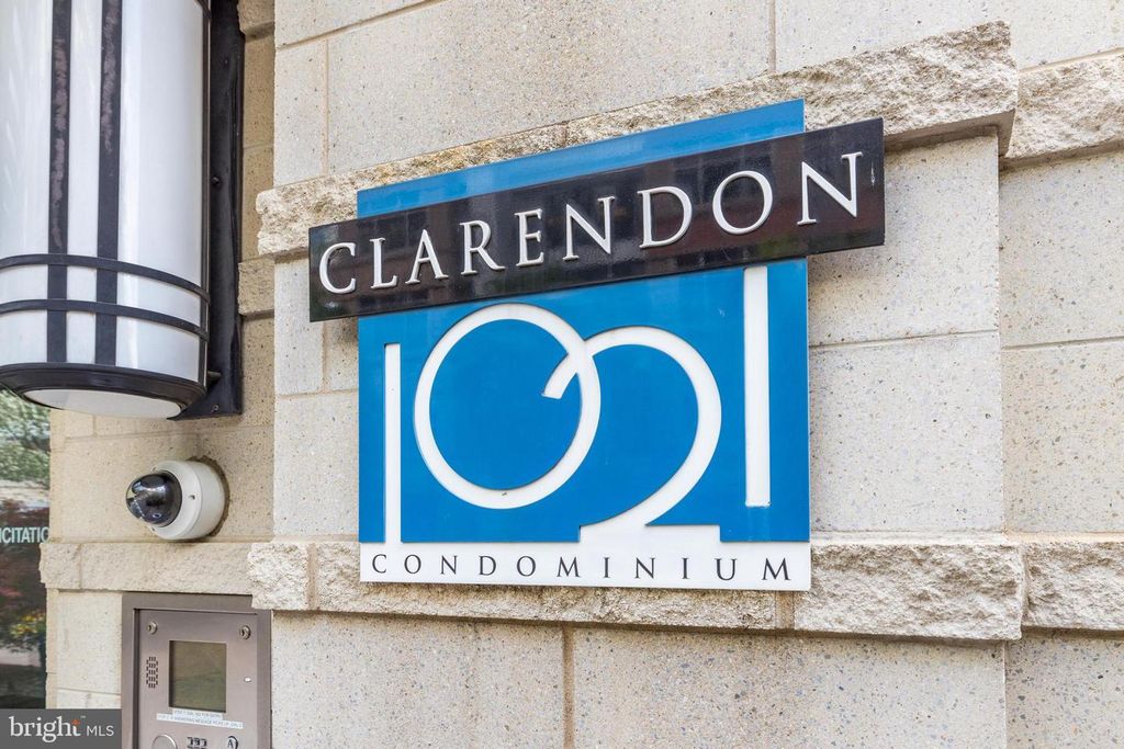 Image 22 of property listing at 1021 N GARFIELD #327, Arlington, VA 22201