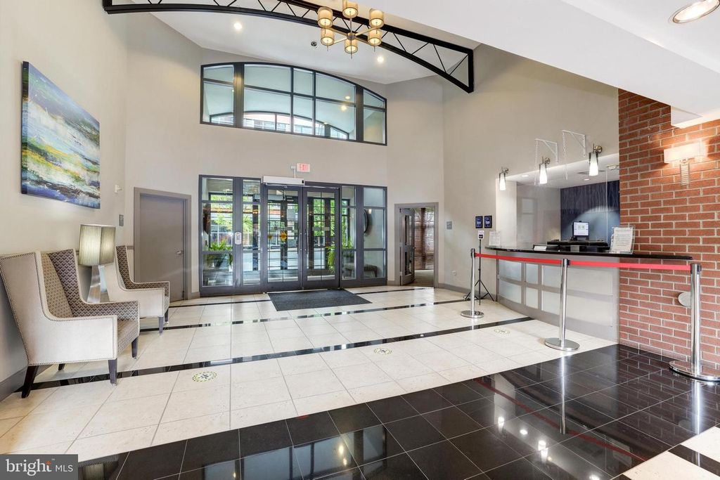 Image 24 of property listing at 1021 N GARFIELD #327, Arlington, VA 22201