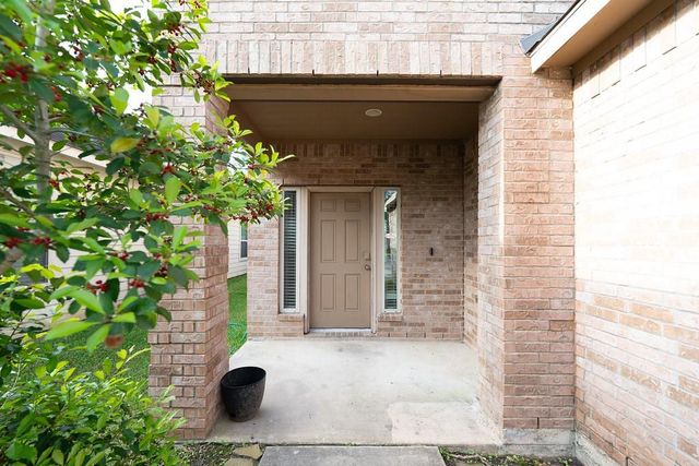 9408 Savannah Holly Drive, Houston, TX 77075