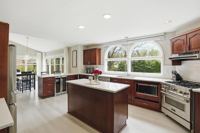 408 Westchester Lane, Valparaiso, IN 46385