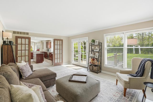 408 Westchester Lane, Valparaiso, IN 46385