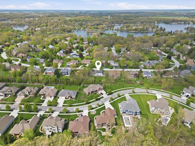 408 Westchester Lane, Valparaiso, IN 46385