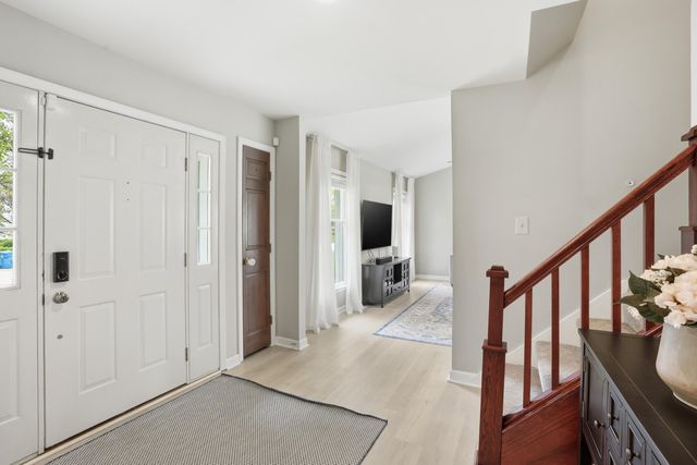 408 Westchester Lane, Valparaiso, IN 46385