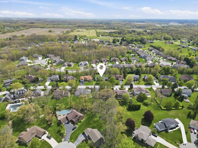 408 Westchester Lane, Valparaiso, IN 46385
