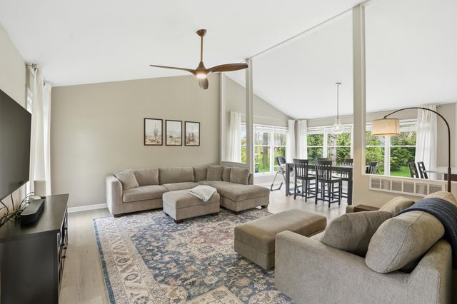 408 Westchester Lane, Valparaiso, IN 46385
