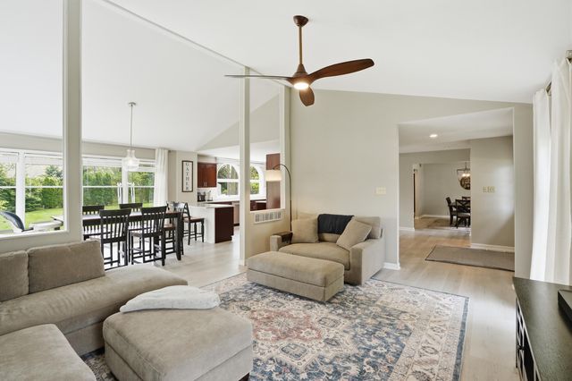 408 Westchester Lane, Valparaiso, IN 46385