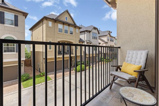 10204 Spring Shadows Park Circle, Houston, TX 77080