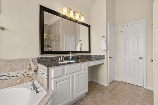 10204 Spring Shadows Park Circle, Houston, TX 77080