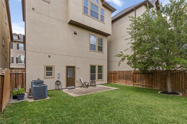 10204 Spring Shadows Park Circle, Houston, TX 77080