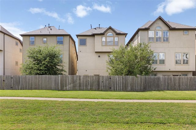 10204 Spring Shadows Park Circle, Houston, TX 77080