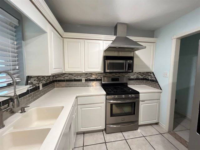 4818 NW Williams, Lawton, OK 73505