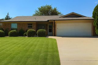 4818 NW Williams, Lawton, OK 73505
