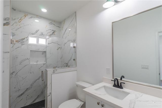 10825 N Sugar Bear Drive, Edinburg, TX 78541