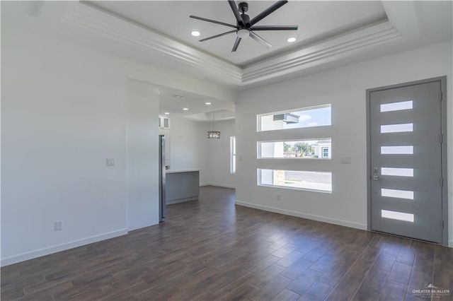 10825 N Sugar Bear Drive, Edinburg, TX 78541