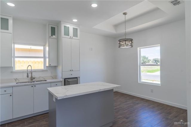 10825 N Sugar Bear Drive, Edinburg, TX 78541