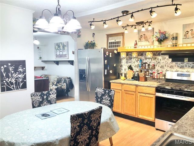 1003 W Ellis Street, Salem, MO 65560